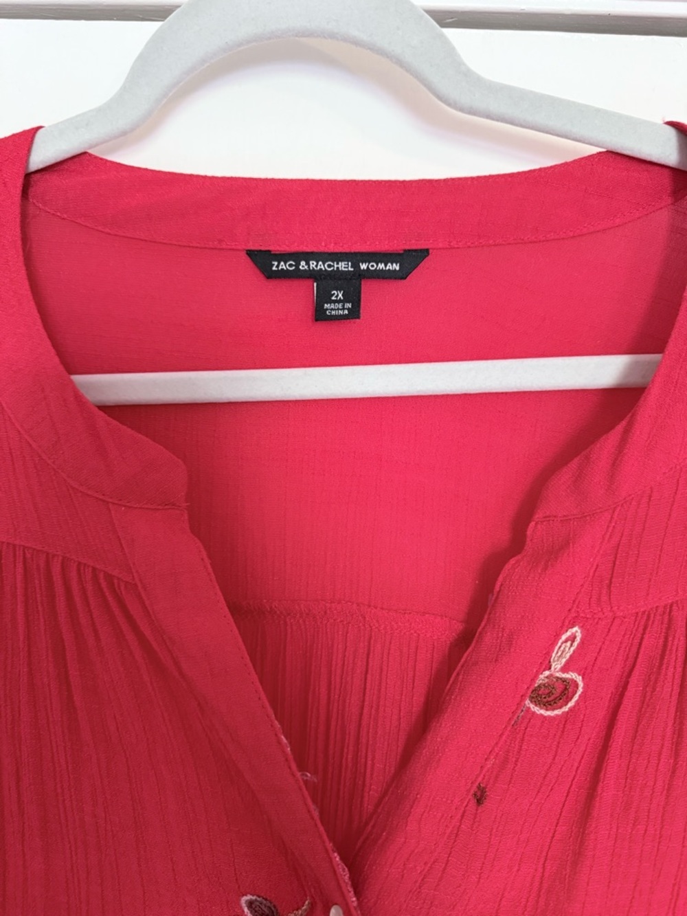 Zac & Rachel Red Floral Button-Front Tie Hem Blouse - Picture 3 of 4